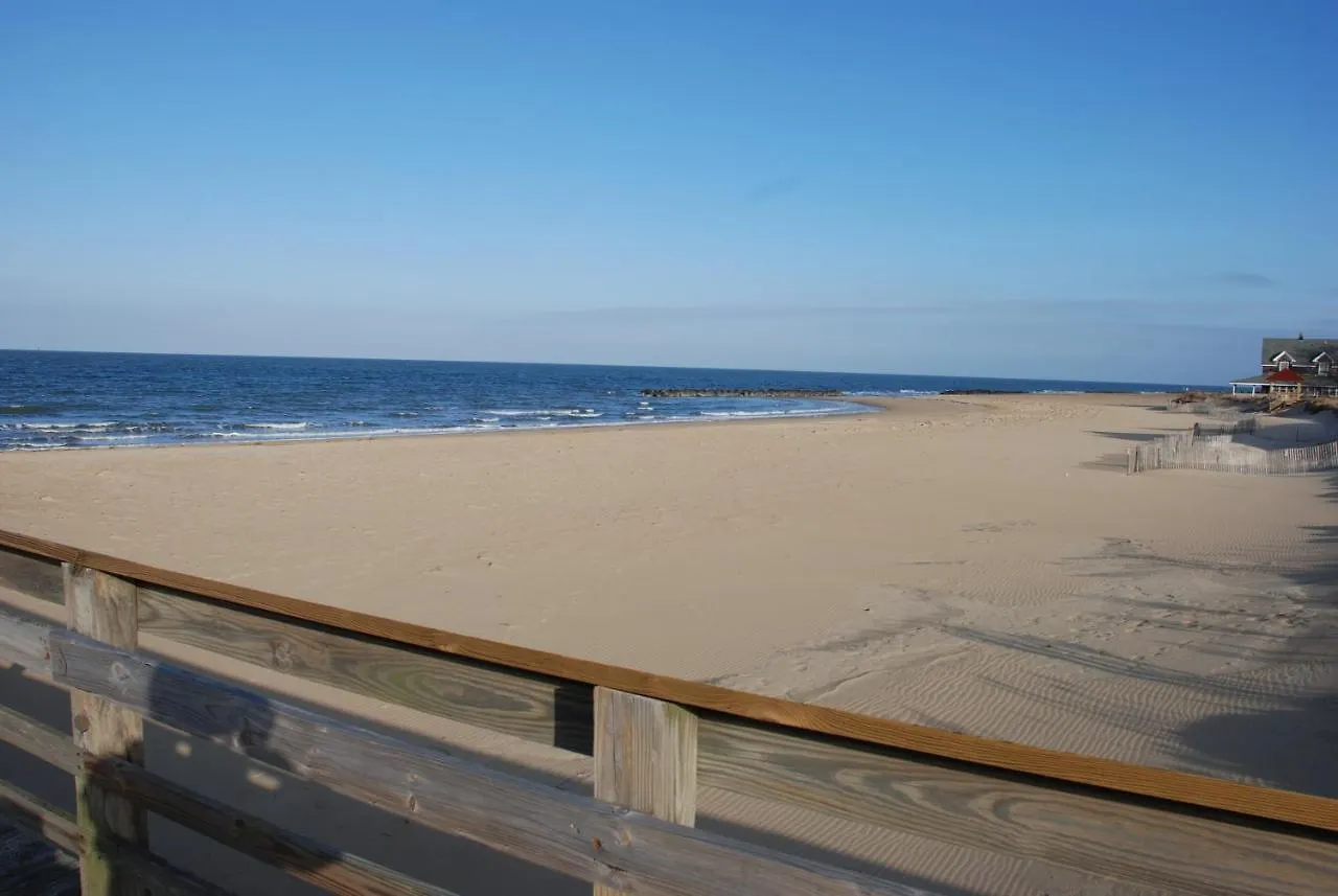Apartment Cozy Suite - Pet Friendly, Beach Side Apts Norfolk United States