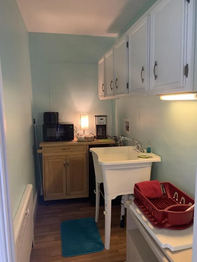 Cozy Suite - Pet Friendly, Beach Side Apts Norfolk